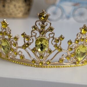 Elegant Gold and Yellow Gemstone Tiara